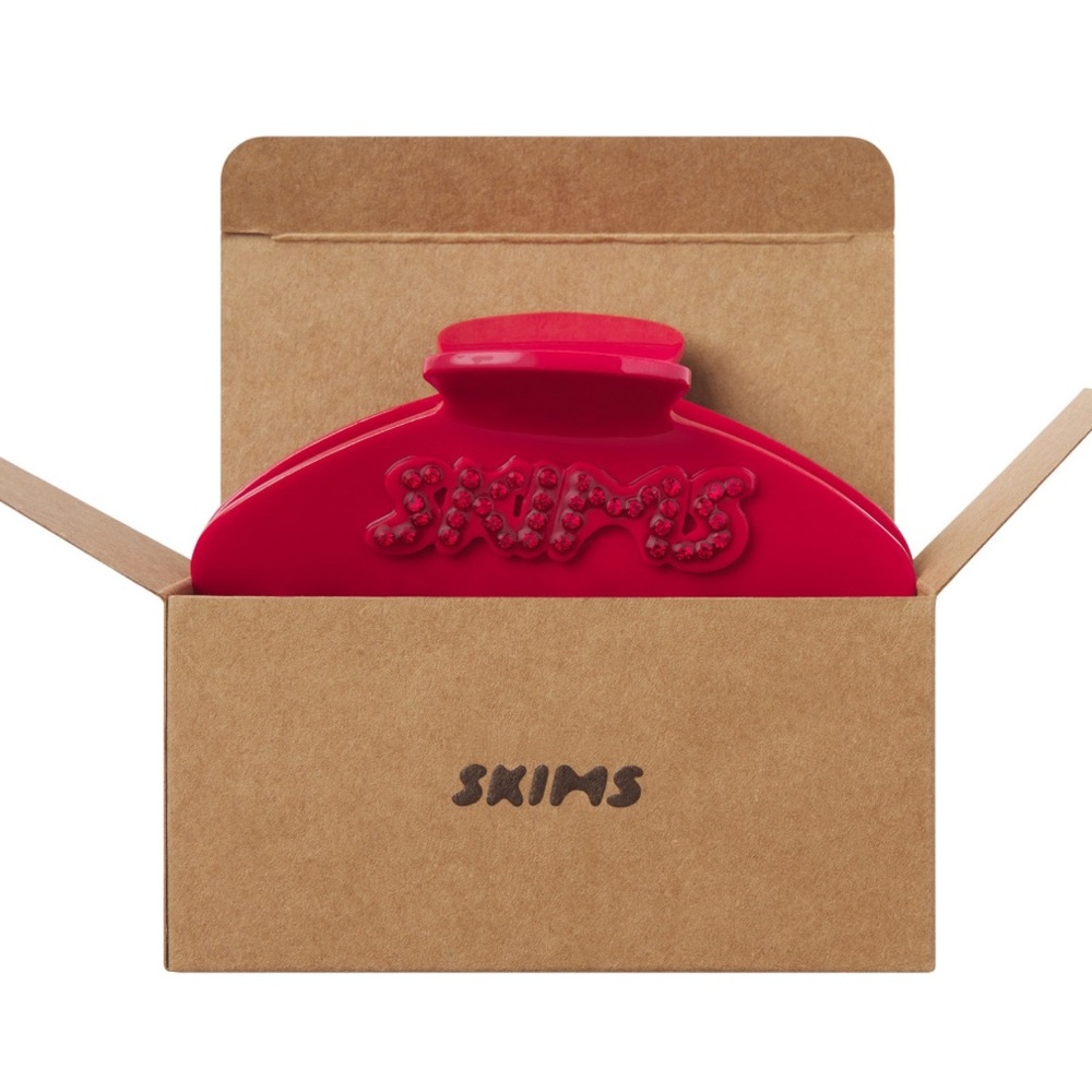 SKIMS Claw Clip in Cranberry (Limited Edition)